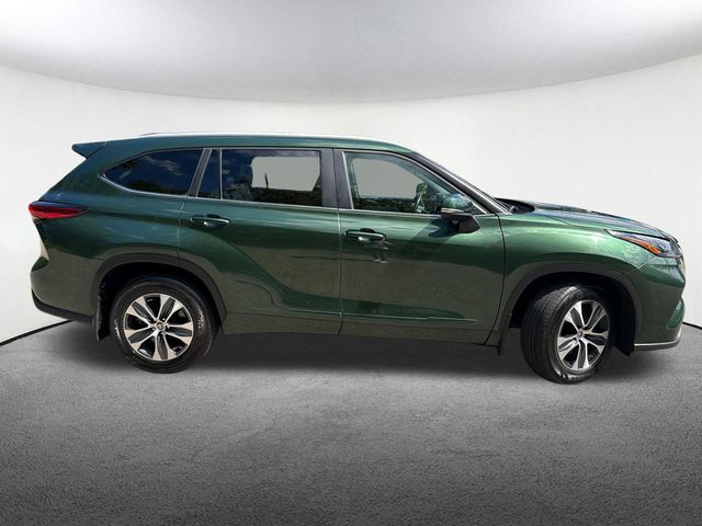 2023 Toyota Highlander XLE - Photo 15