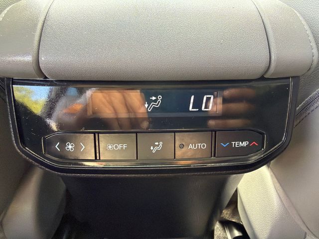 2023 Toyota Highlander XLE - Photo 18