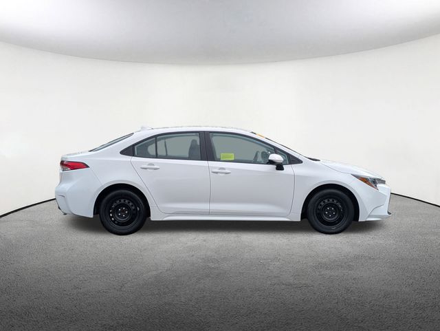 2024 Toyota Corolla LE photo 2