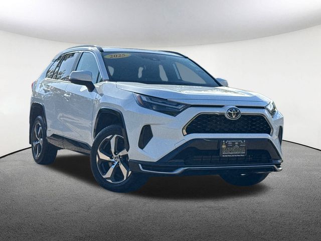 2025 Toyota RAV4 Hybrid SE photo 2