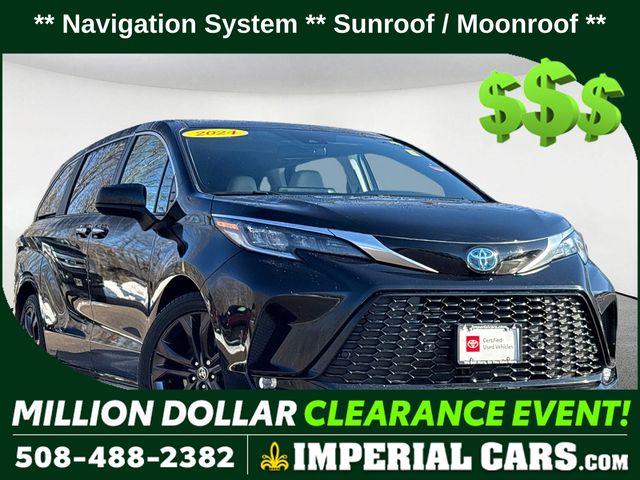 2024 Toyota Sienna XSE's photo