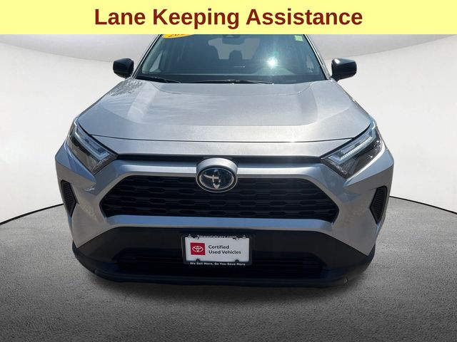 2024 Toyota RAV4 Hybrid LE photo 2