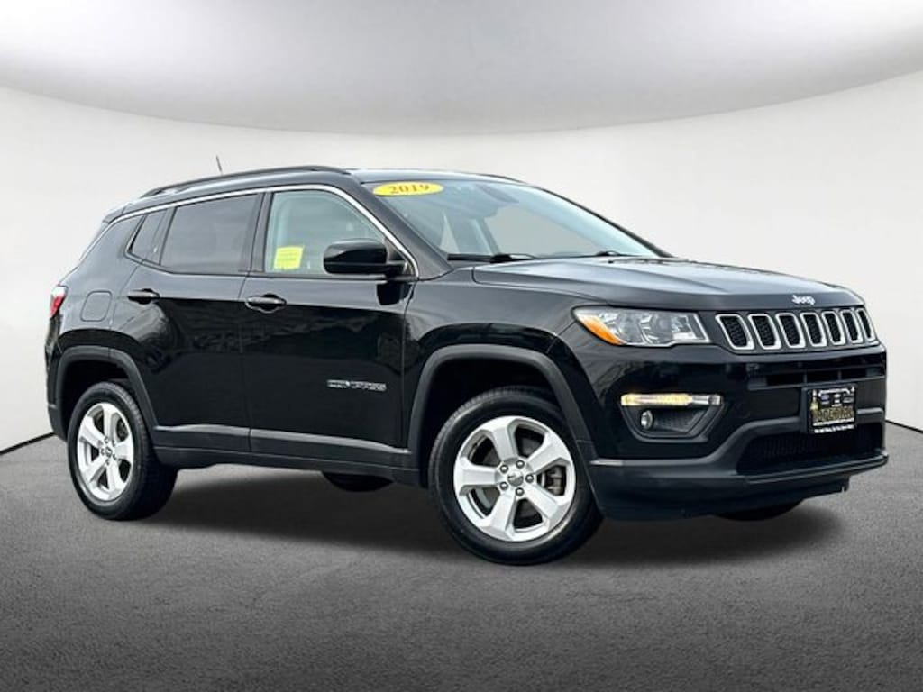 Used 2019 Jeep Compass Latitude SUV