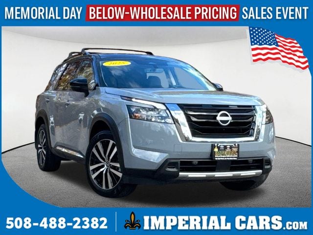2025 Nissan Pathfinder Platinum 4WD's photo