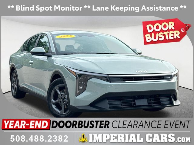 2025 Kia K4 LXS's photo