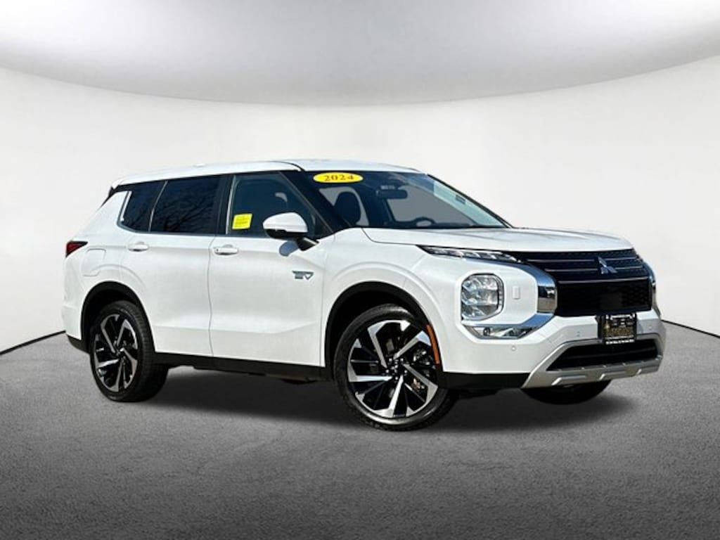 Used 2024 Mitsubishi Outlander Phev SE SUV