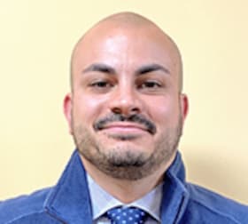 Staff member David Souza from ID_d335f3b8969f