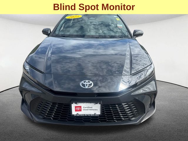 2025 Toyota Camry SE photo 2