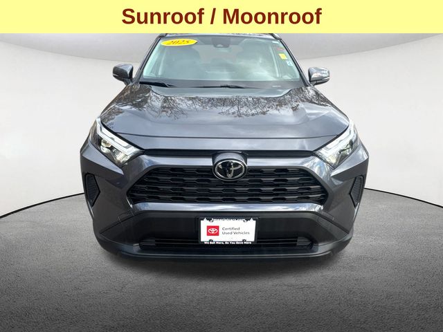 2025 Toyota RAV4 Hybrid XLE photo 2