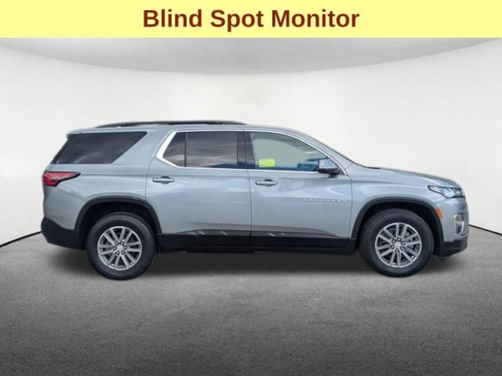 Used 2023 Chevrolet Traverse LT SUV