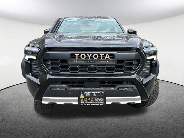 2025 Toyota Tacoma Trailhunter photo 3