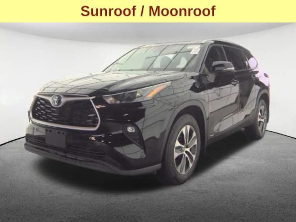 Used 2022 Toyota Highlander Hybrid XLE SUV