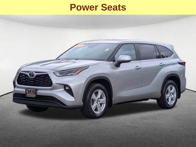 2024 Toyota Highlander LE - Photo 10