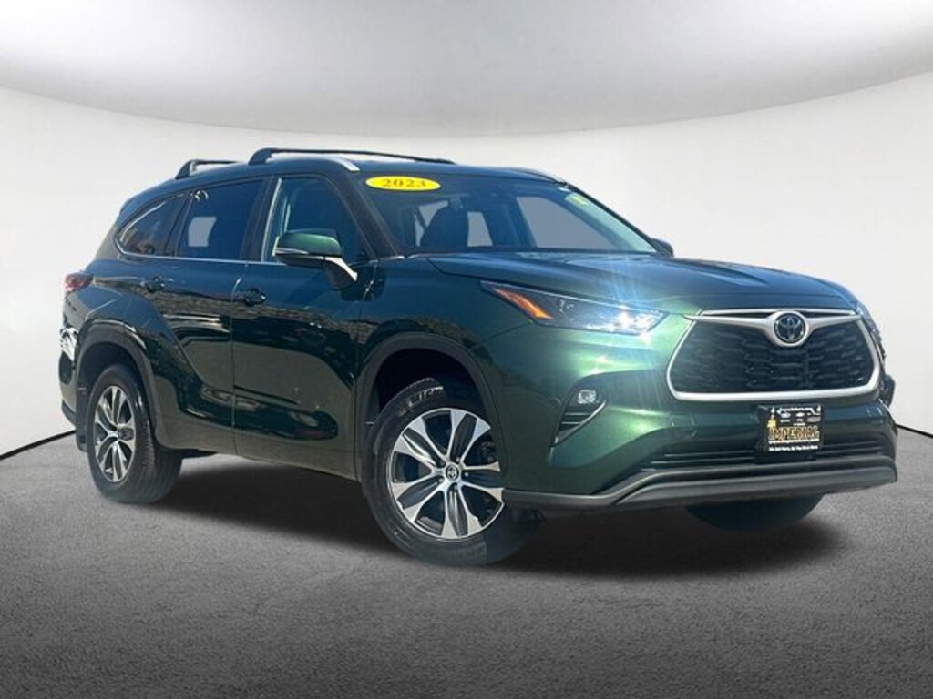 Used 2023 Toyota Highlander XLE SUV