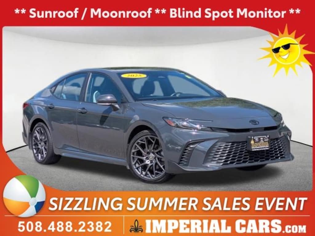 Used 2025 Toyota Camry SE Sedan