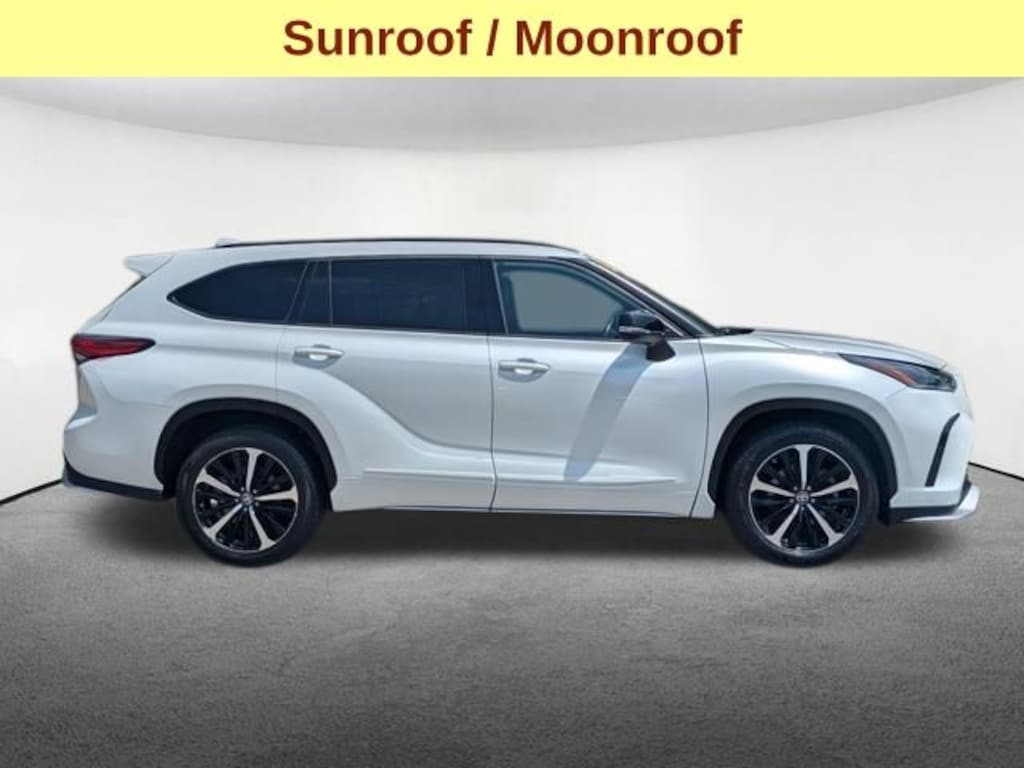 Used 2022 Toyota Highlander XSE SUV