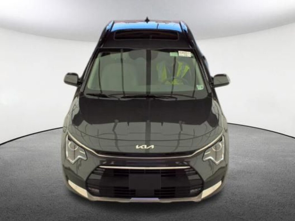 Used 2024 Kia Niro EX Touring SUV