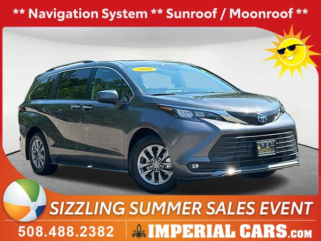 2025 Toyota Sienna XLE 7-Passenger Hybrid AWD's photo