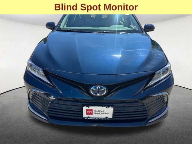 2021 Toyota Camry Hybrid LE photo 3