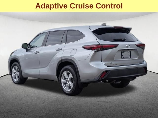 2024 Toyota Highlander LE - Photo 8