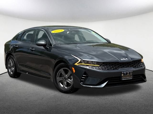 2023 Kia K5 LXS photo 2
