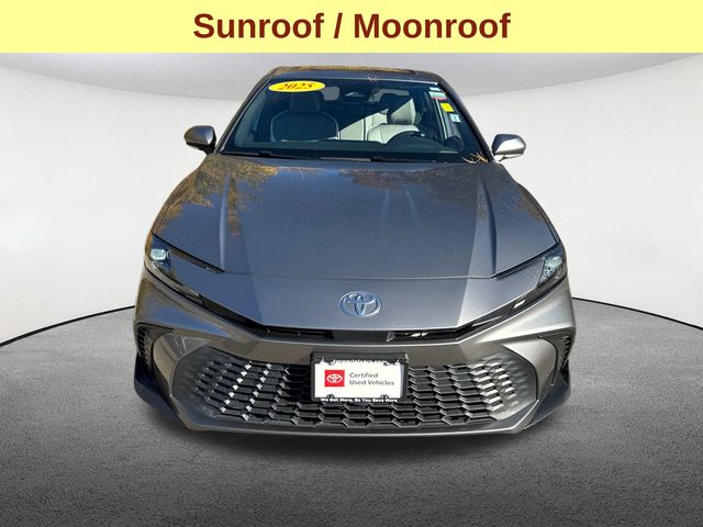 2025 Toyota Camry SE photo 2