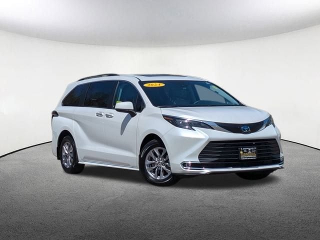 Certified 2024 Toyota Sienna XLE with VIN 5TDYRKEC6RS207493 for sale in Milford, MA