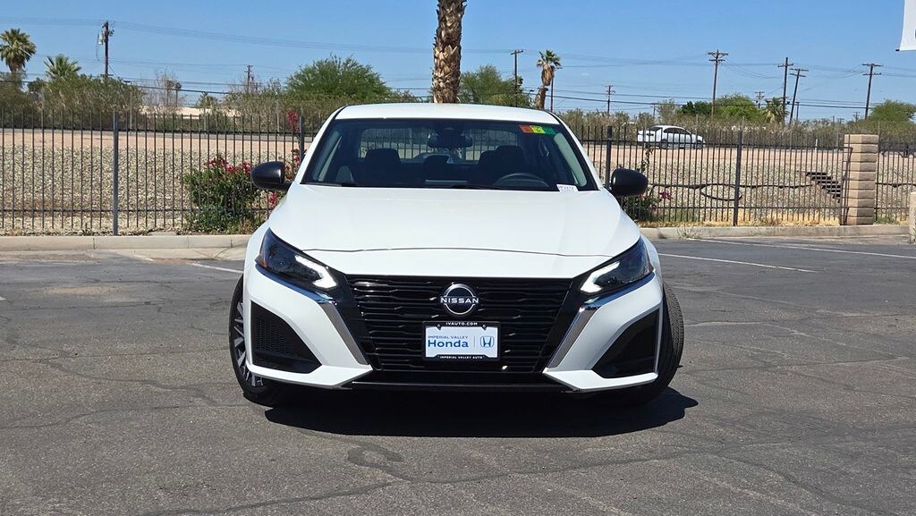 Used 2025 Nissan Altima 2.5 SV Sedan