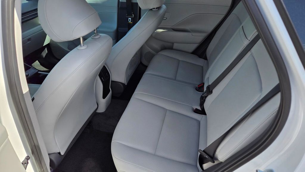 2026 Hyundai Kona SEL Premium - Photo 11