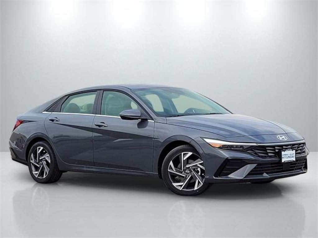 New 2025 Hyundai Elantra Limited Sedan