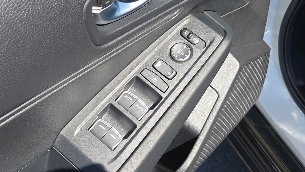 2025 Honda Accord LX - Photo 16