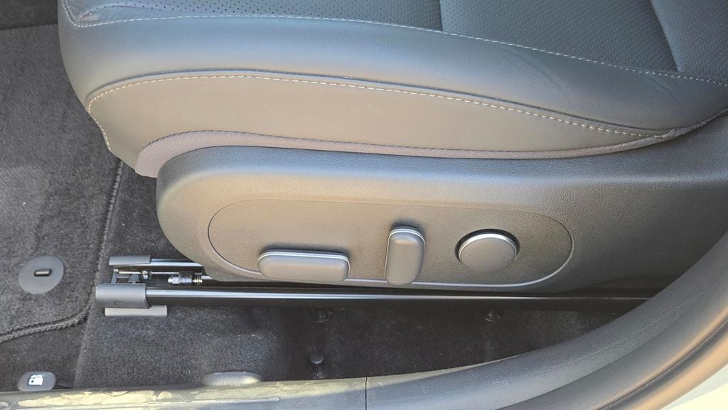 2026 Hyundai Kona SEL Premium - Photo 14