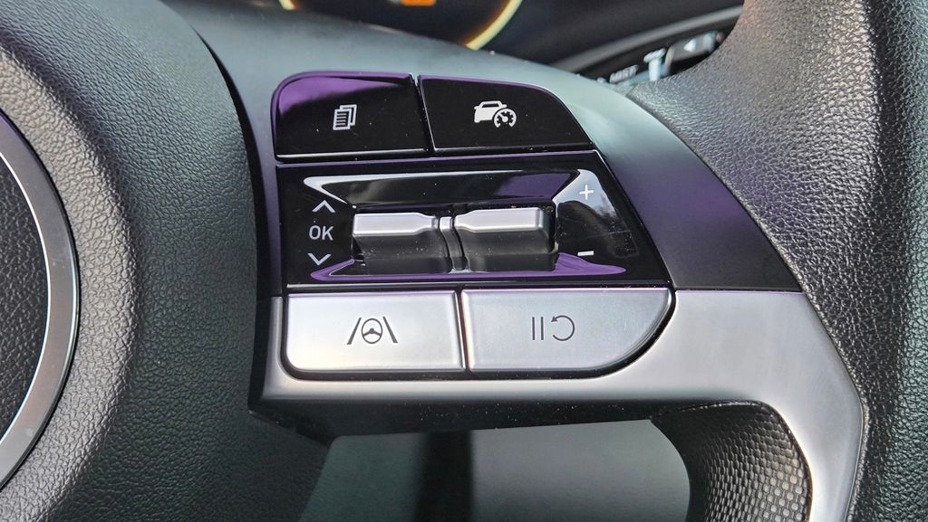 2024 Hyundai Elantra SEL - Photo 19