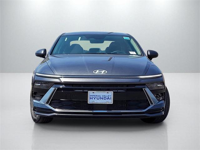 2025 Hyundai Sonata SEL photo 2