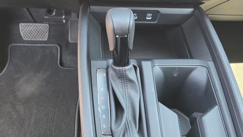2025 Honda Accord LX - Photo 23