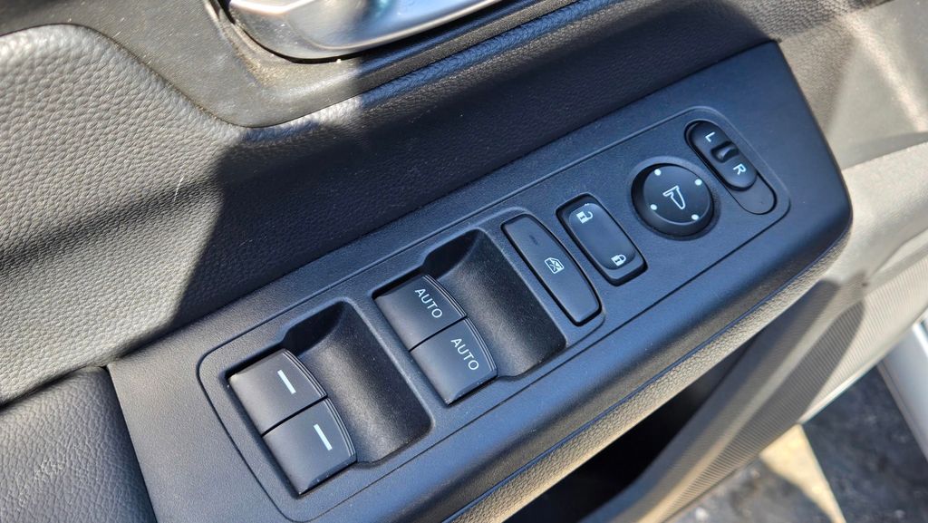 2024 Honda CR-V Sport - Photo 16
