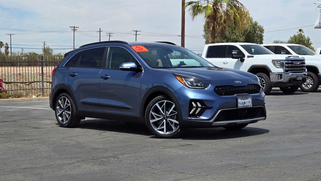 2020 Kia Niro Touring SE's photo