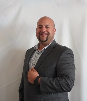 Staff member Bernard Mercedes from ID_f16936