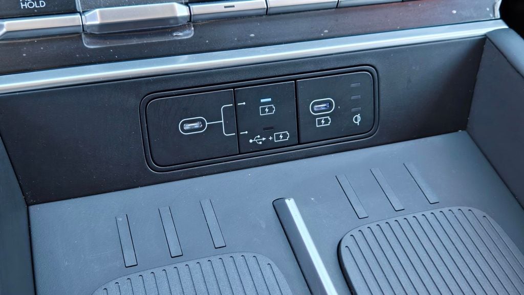 2025 Hyundai Santa Fe SEL - Photo 25