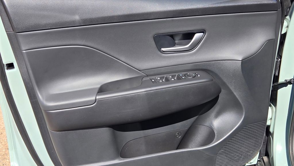 2026 Hyundai Kona SEL Premium - Photo 15