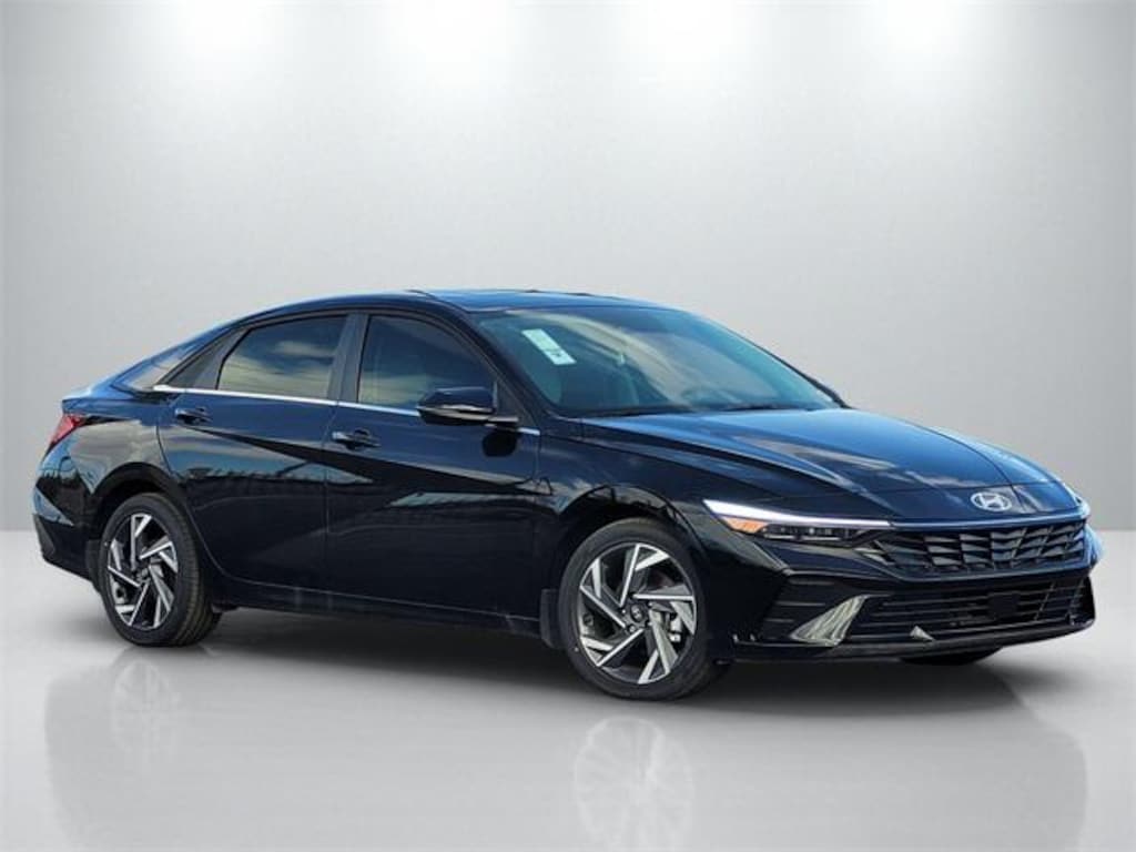 New 2025 Hyundai Elantra Limited Sedan