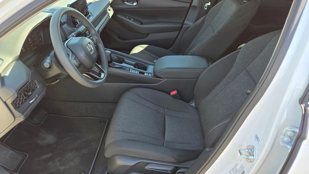 2025 Honda Accord LX - Photo 13