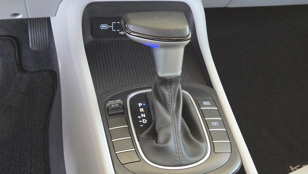 2024 Hyundai Kona SEL - Photo 24