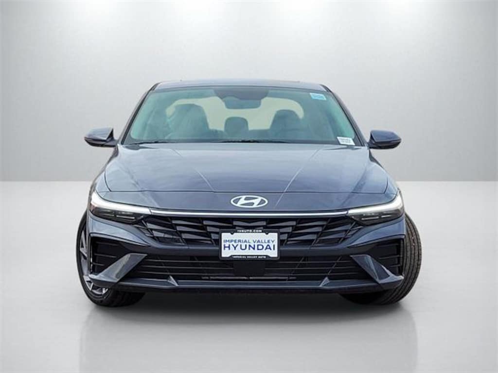 New 2025 Hyundai Elantra Limited Sedan