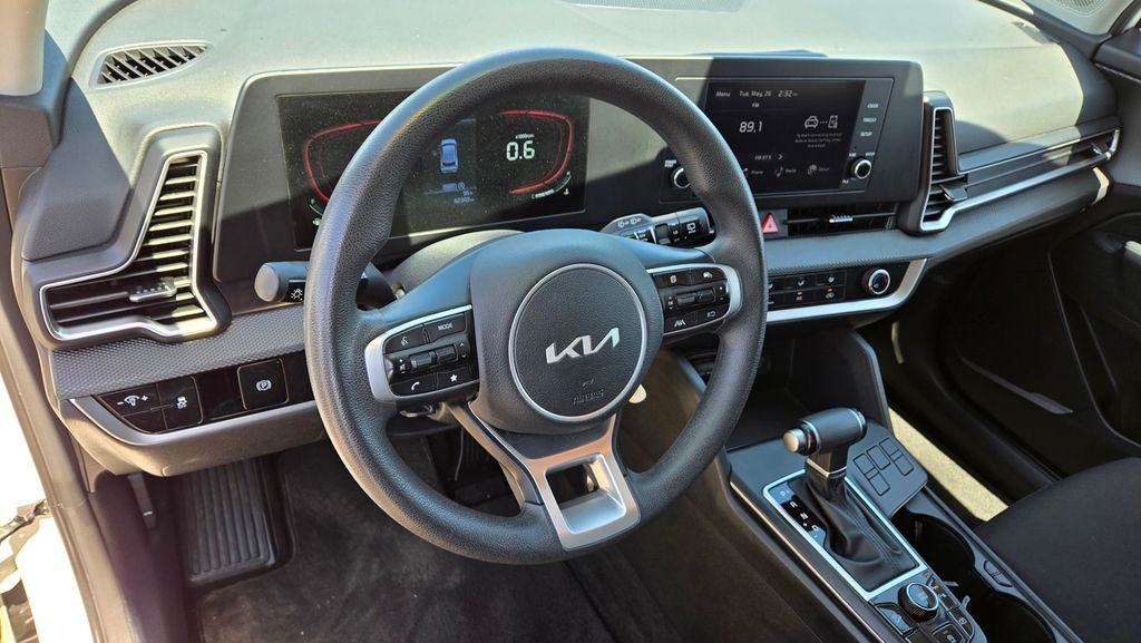 2024 Kia Sportage LX - Photo 9