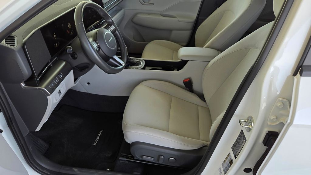 2024 Hyundai Kona SEL - Photo 13