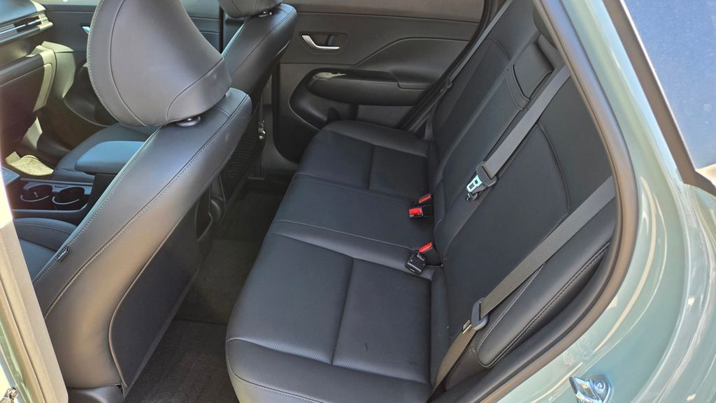 2026 Hyundai Kona SEL Premium - Photo 11
