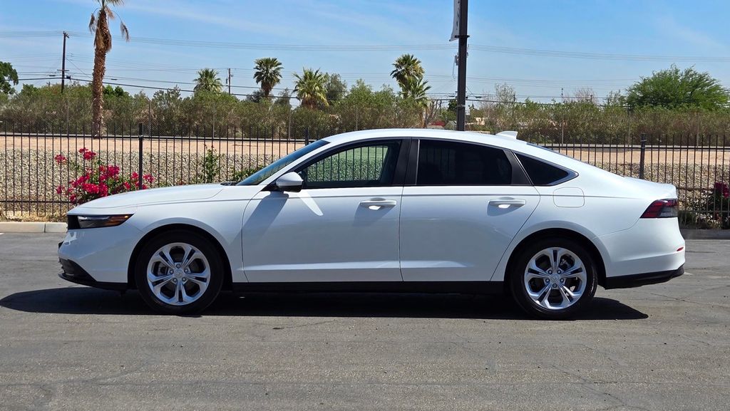 2025 Honda Accord LX - Photo 7