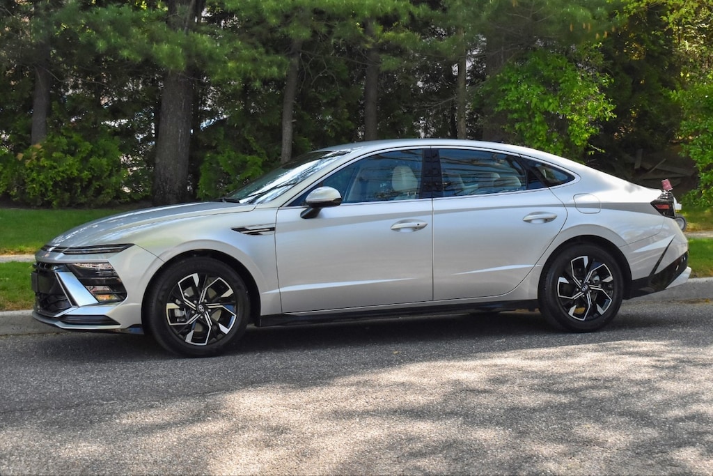 Used 2025 Hyundai Sonata SEL Sedan