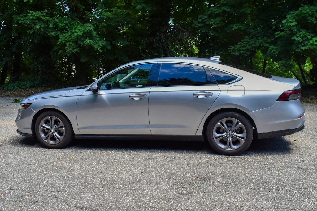 Used 2024 Honda Accord EX Sedan